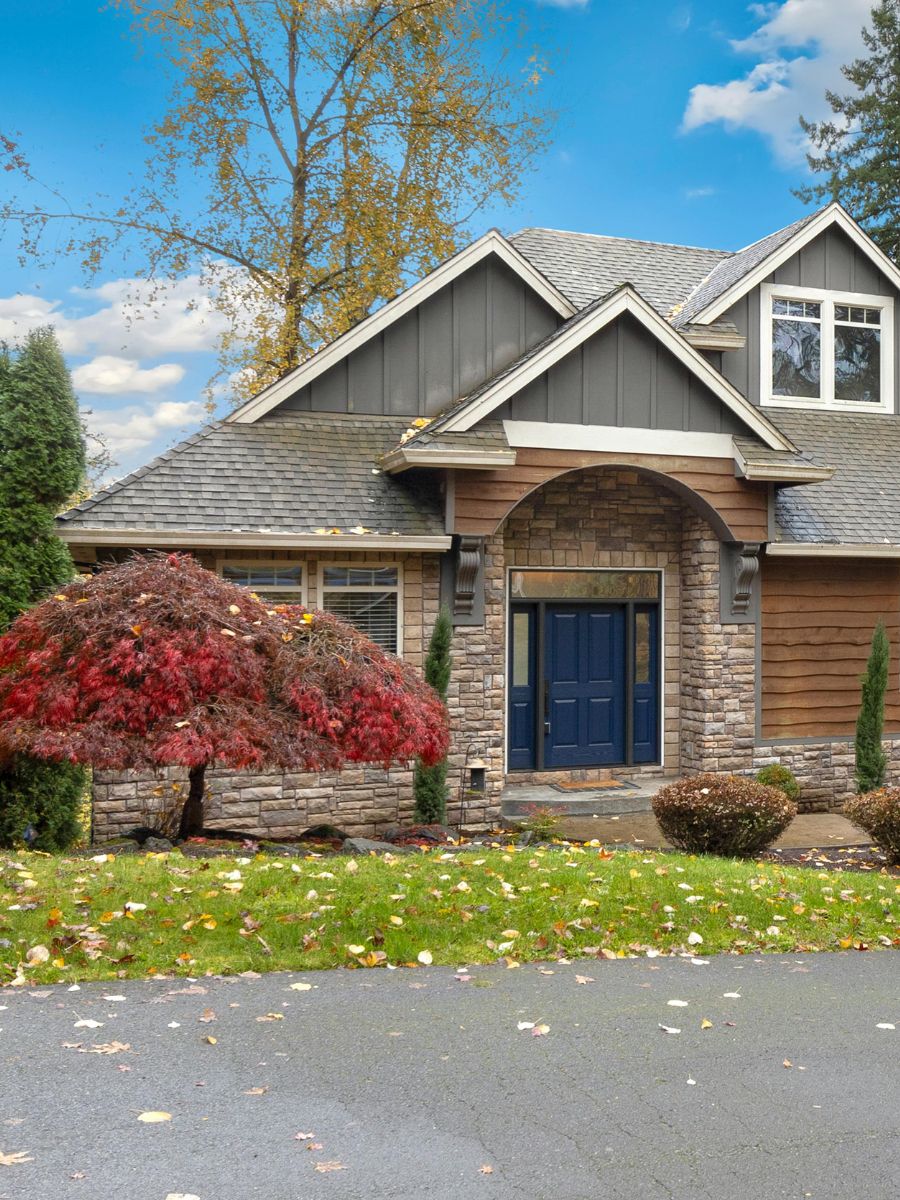 Completed manufactured home exterior after wind and water damage restoration by Mesic Contracting Arizona call 623-915-1447